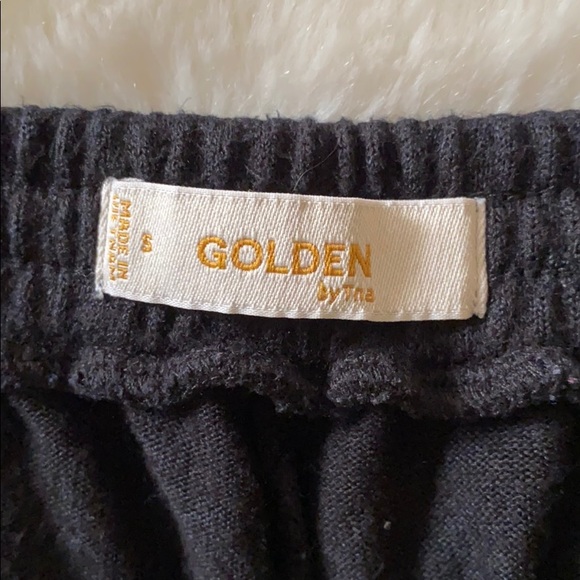 TNA black Comfy shorts - Picture 3 of 3